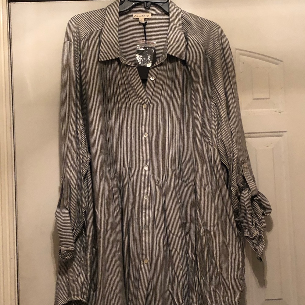 Pintuck button blouse